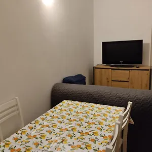 https://montenero-house.emilia-romagnahotels.net